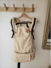 location_porte_bebe_beige_free_to_grow_tula_dubonheurinfini
